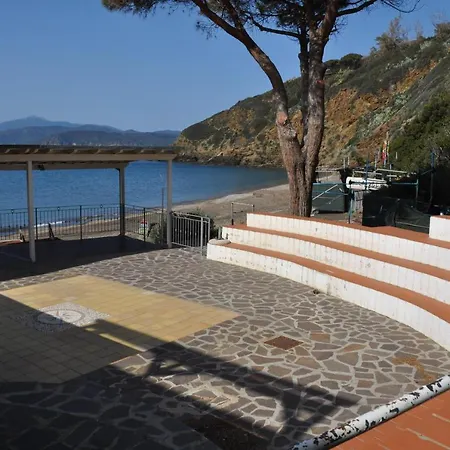 A Due Passi Dal Mare *